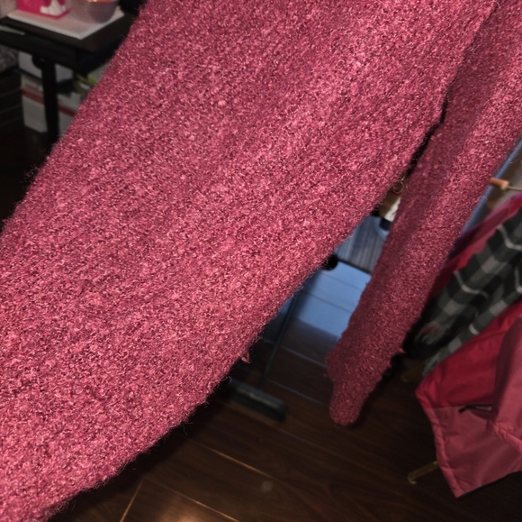 Free People Lofty Vneck Wine Sweater Size M OVERSIZED Body, fitted sleeves - Picture 8 of 8